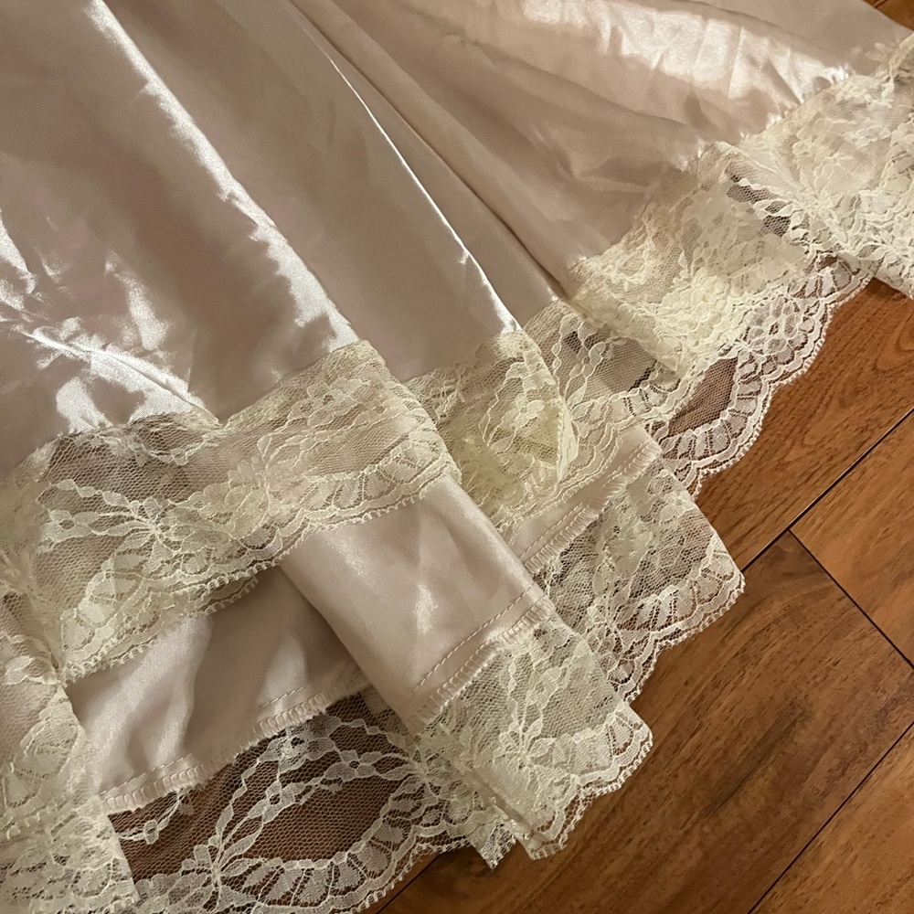 SOLD Cider 3X Shimmering Satin Lace Cream V-Neck Babydoll Fairy Mini Slip Dress - Picture 6 of 10